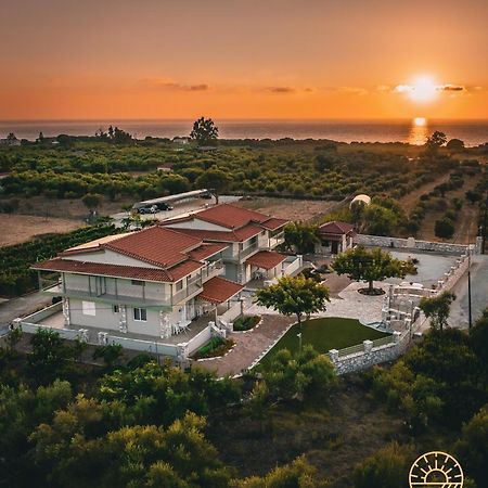 Terra Helios Suites & Studios Κυπαρισσία Εξωτερικό φωτογραφία