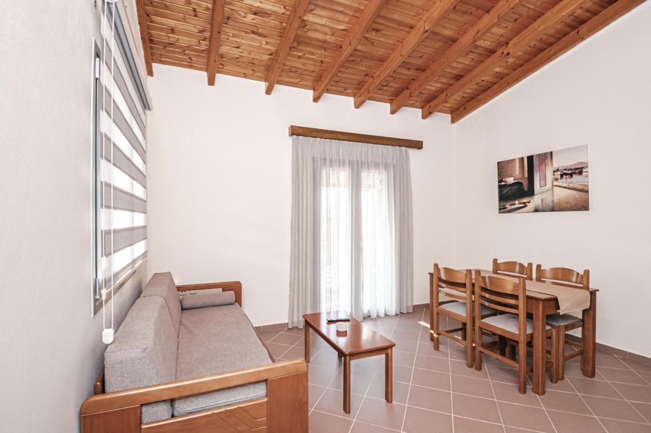 Terra Helios Suites & Studios Κυπαρισσία Εξωτερικό φωτογραφία