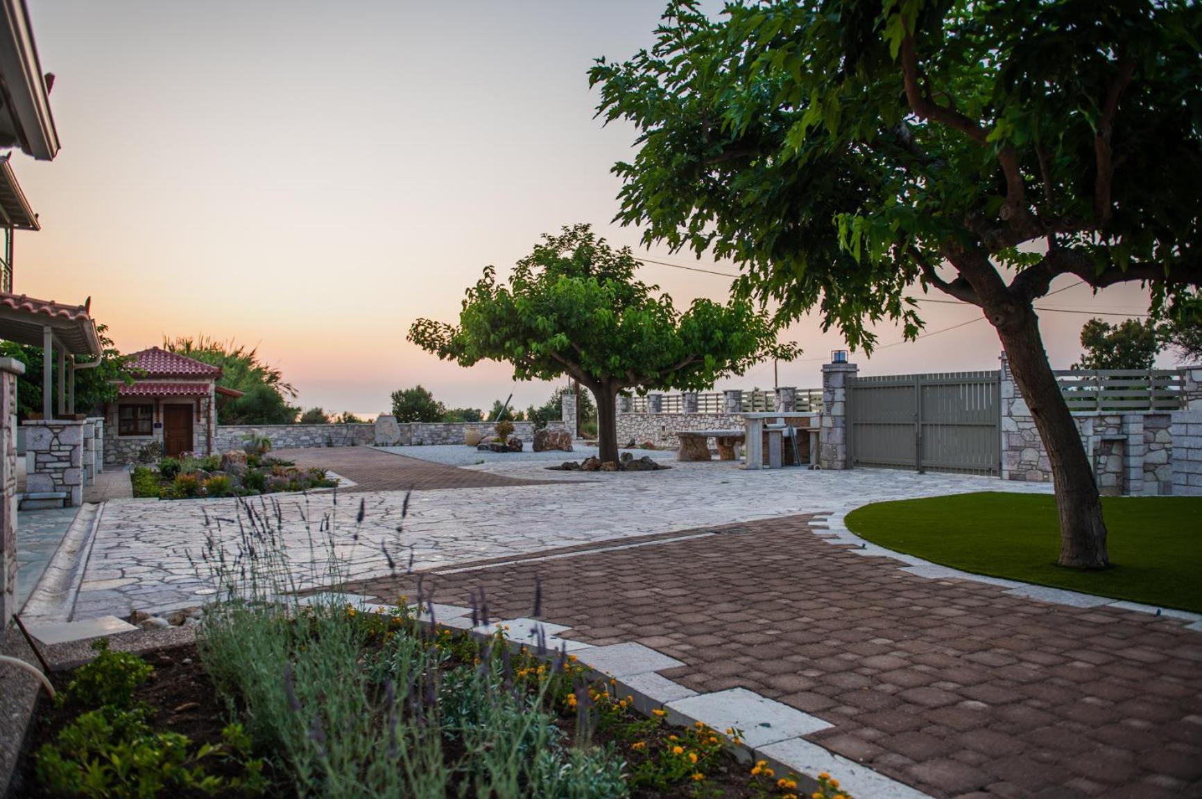Terra Helios Suites & Studios Κυπαρισσία Εξωτερικό φωτογραφία