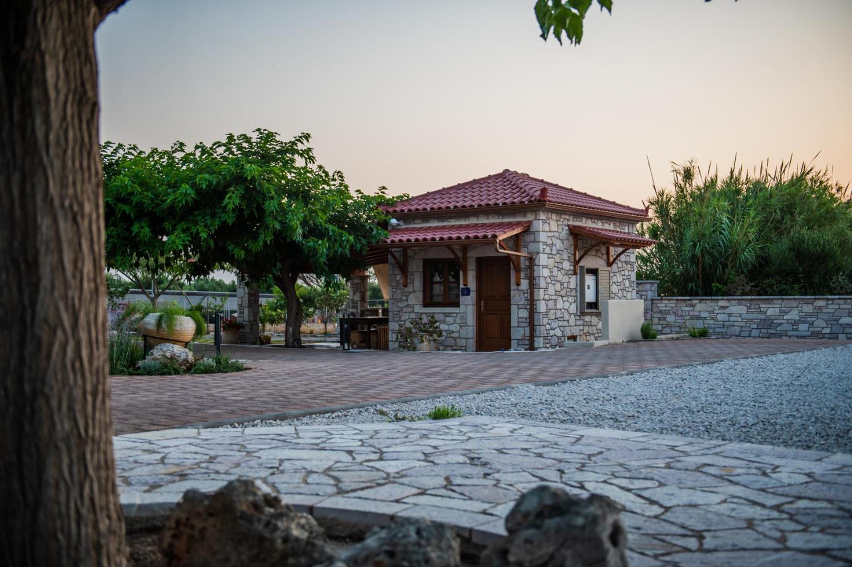 Terra Helios Suites & Studios Κυπαρισσία Εξωτερικό φωτογραφία