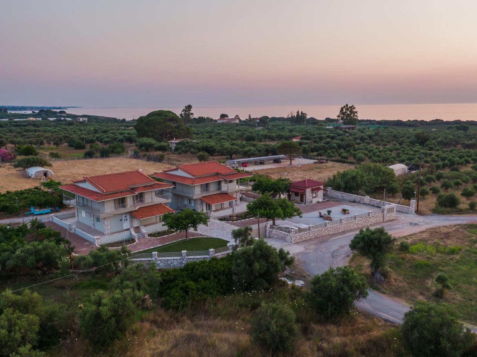 Terra Helios Suites & Studios Κυπαρισσία Εξωτερικό φωτογραφία