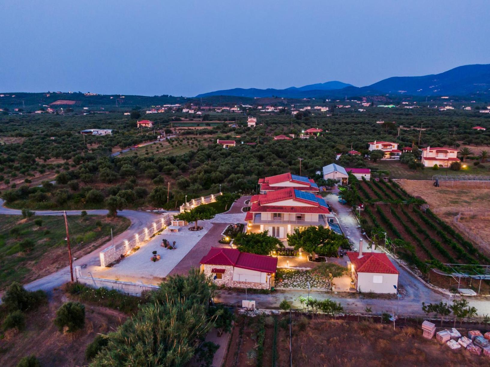 Terra Helios Suites & Studios Κυπαρισσία Εξωτερικό φωτογραφία