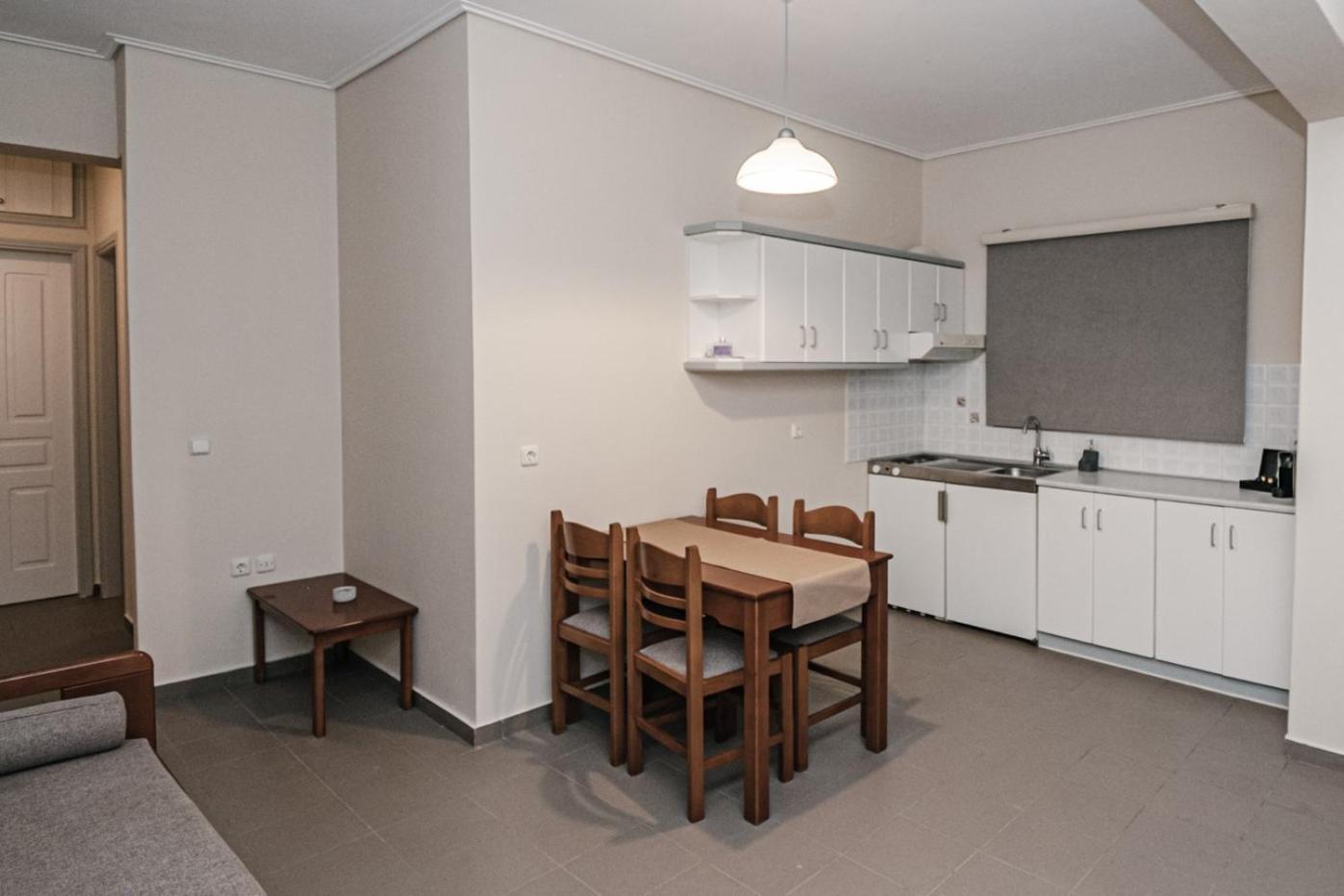 Terra Helios Suites & Studios Κυπαρισσία Δωμάτιο φωτογραφία